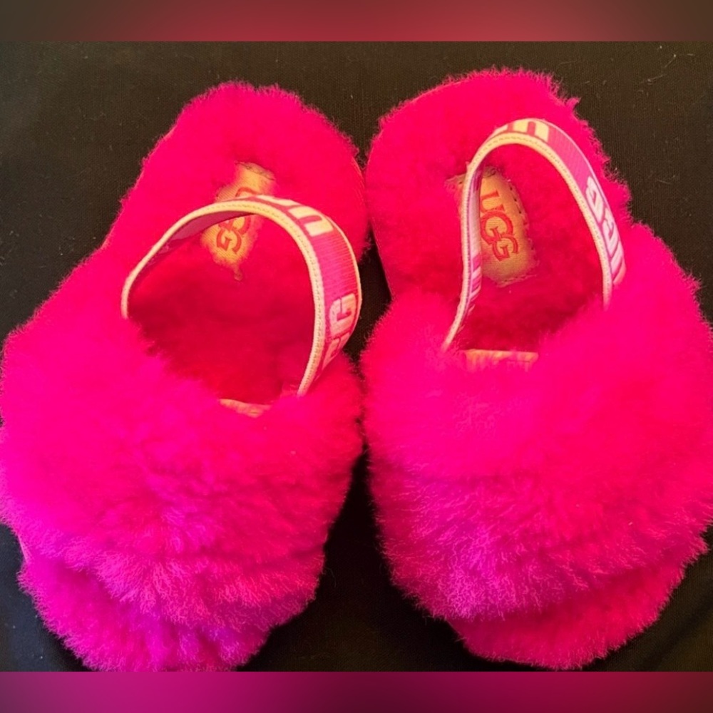 UGG Fluff Yeah Toddler Slippers Size 6 Pink - Picture 2 of 6